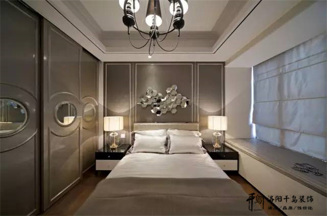 忌陳設(shè)色彩凌亂、搭配不當(dāng)、萬紫千紅