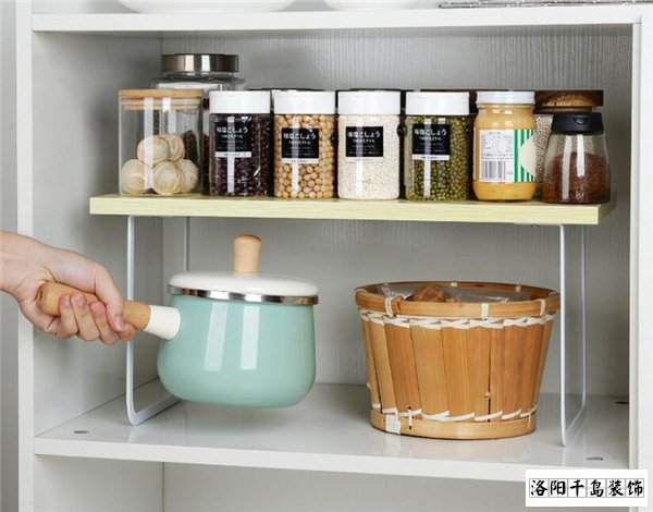 內(nèi)置分層架，櫥柜更能裝